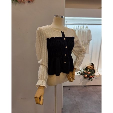 스모크 밴딩 라운드 블라우스