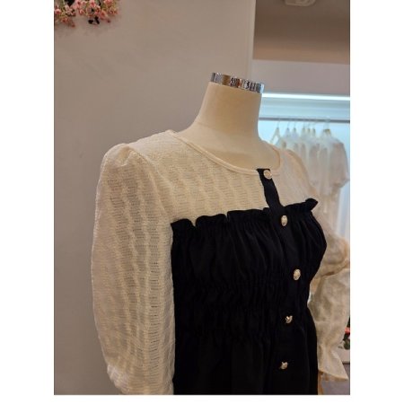 스모크 밴딩 라운드 블라우스