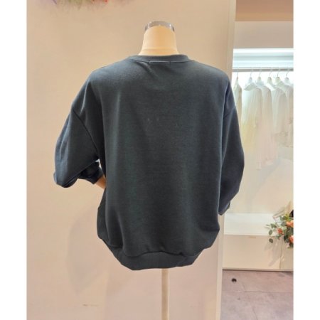 라운드 빅 레터링 맨투맨티셔츠