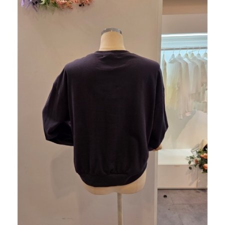 오버 레터링 라운드 맨투맨티셔츠