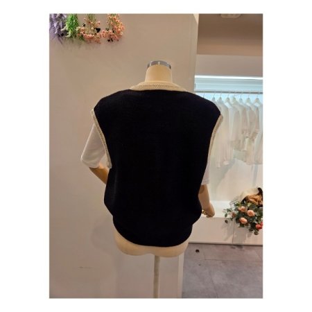 라운드 배색 스티치 베스트