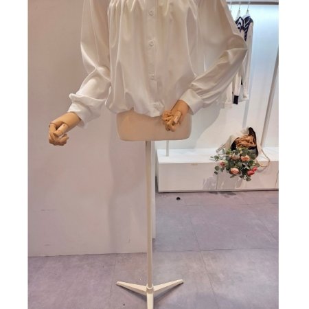 카라 셔링 블라우스