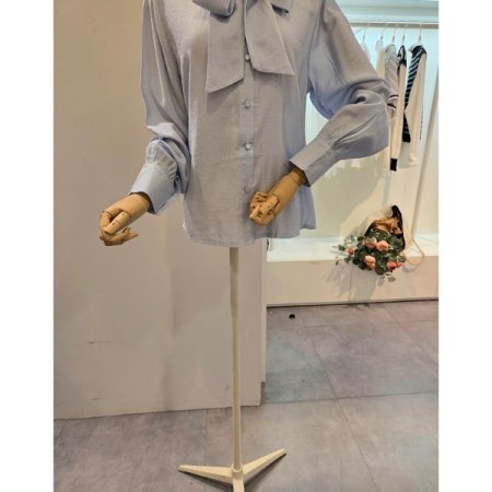 빅 리본 타이 블라우스