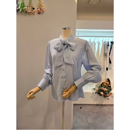 빅 리본 타이 블라우스