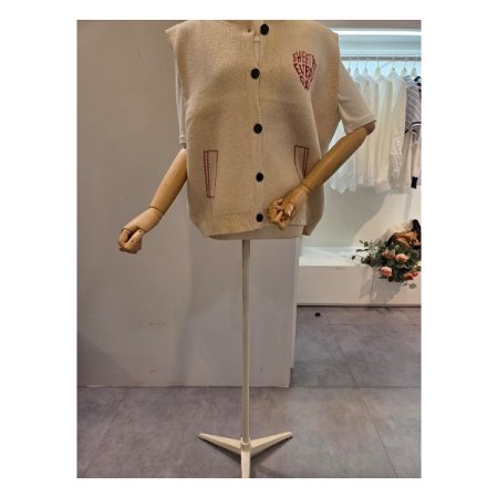 백 하트 니트 베스트