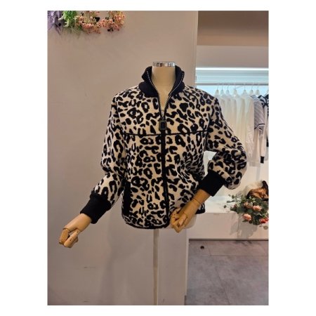 하이넥 레오파드 니트 집업점퍼