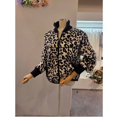 하이넥 레오파드 니트 집업점퍼