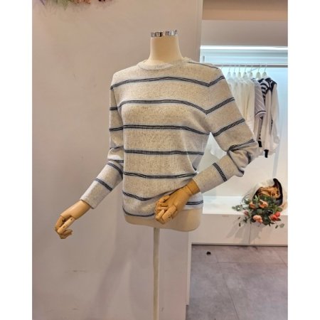 라운드 잔 줄무늬 니트