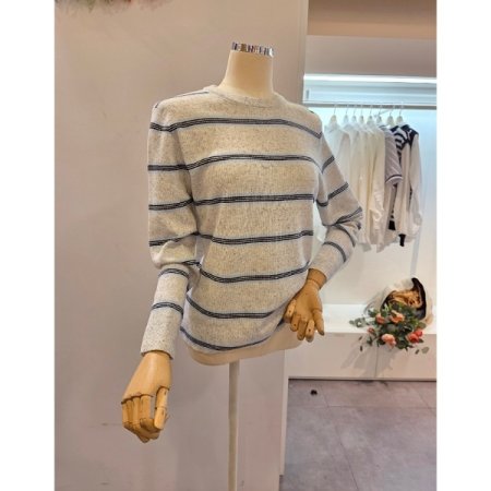 라운드 잔 줄무늬 니트