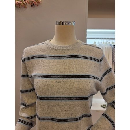 라운드 잔 줄무늬 니트