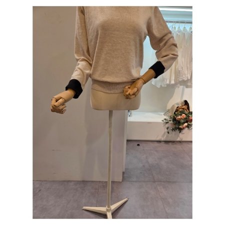 카라 단추 소매 배색 니트