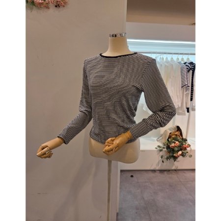 라운드 미니 스트라이프 티셔츠