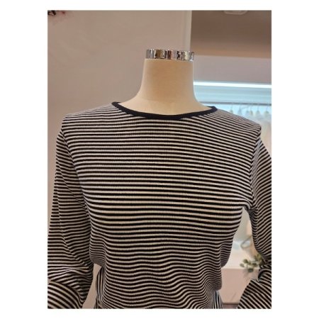 라운드 미니 스트라이프 티셔츠
