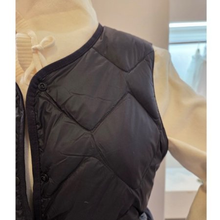 경량 덕다운 패딩 조끼