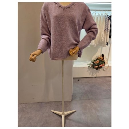 넥 포인트 브이넥 니트