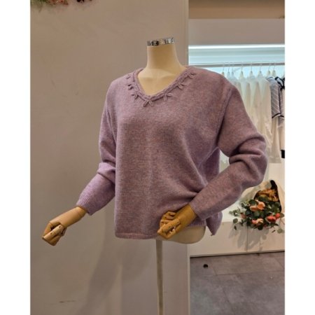 넥 포인트 브이넥 니트