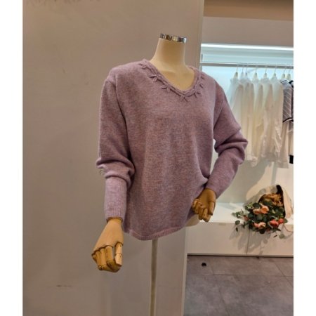 넥 포인트 브이넥 니트