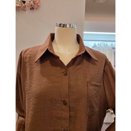 밑단 스트링 카라 셔츠