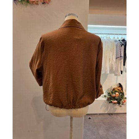 밑단 스트링 카라 셔츠