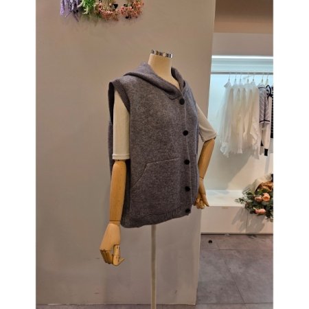 후드 백 스마일 니트 조끼