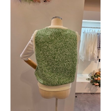 라운드 보카시 니트 조끼