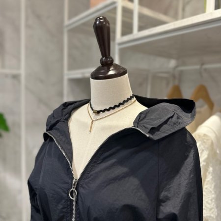 허리스트링 후드 점퍼