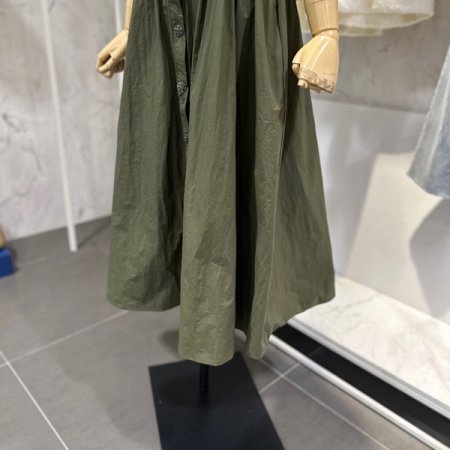 벨티드 프릴 원피스