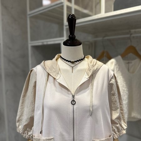 후드 절개 점퍼