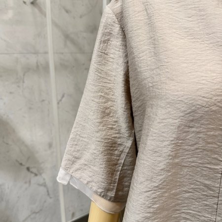 영문 장식 블라우스