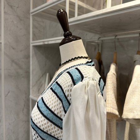 소매배색 단 니트