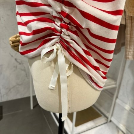 양 옆 셔링 티셔츠