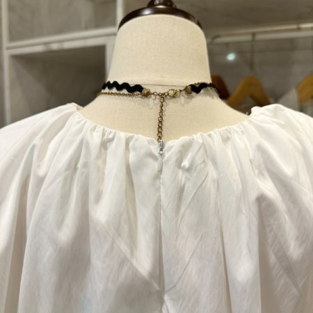 퍼프 심플 블라우스