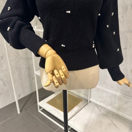 진주장식 퍼프 니트