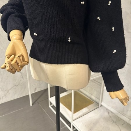 진주장식 퍼프 니트