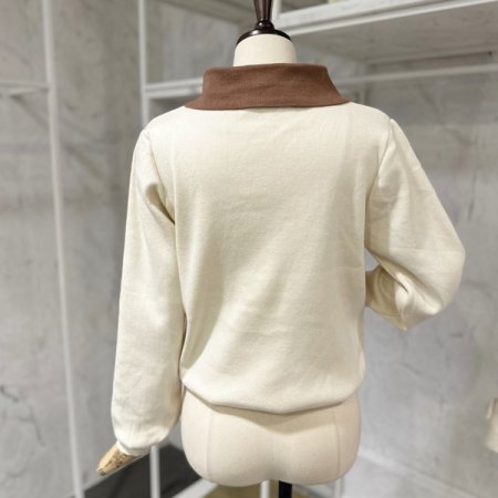 스카프리본 배색 니트