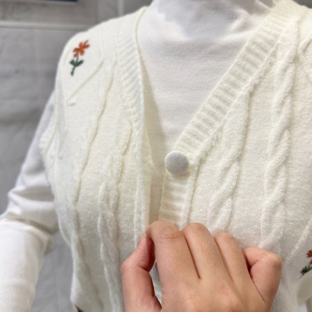 꽃자수 니트 조끼
