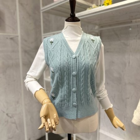 꽃자수 니트 조끼