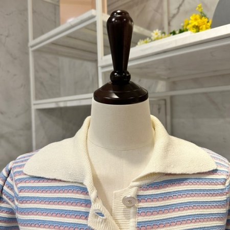 투버튼 카라 줄무늬 니트