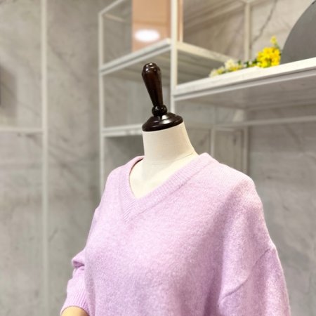 브이넥 루즈핏 니트