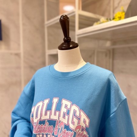 라운드넥 레터링 맨투맨티셔츠