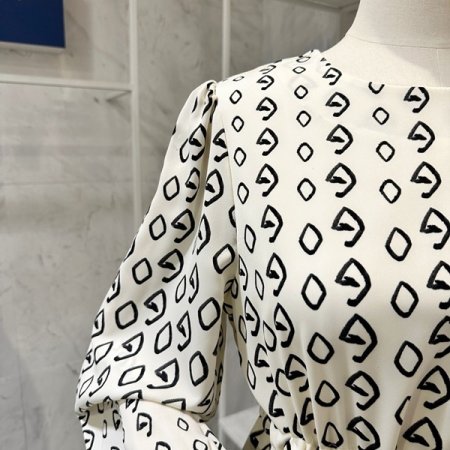 링 커브 스트링 원피스