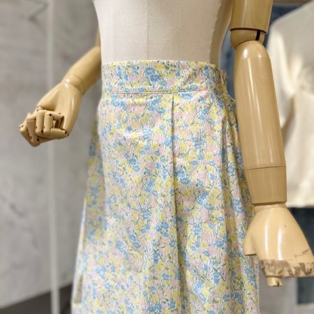 플라워 핀턱 에이라인 스커트