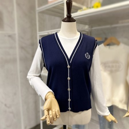 자수 브이넥 니트조끼
