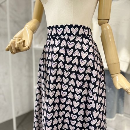 하트 뒷밴딩 스커트