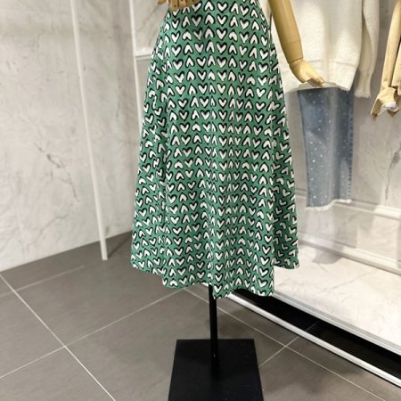 하트 뒷밴딩 스커트