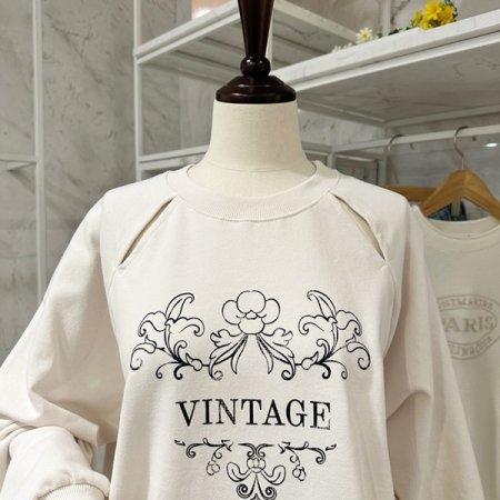 트임 프린팅 맨투맨티셔츠