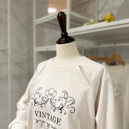 트임 프린팅 맨투맨티셔츠