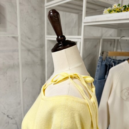 언발 어깨 리본 니트