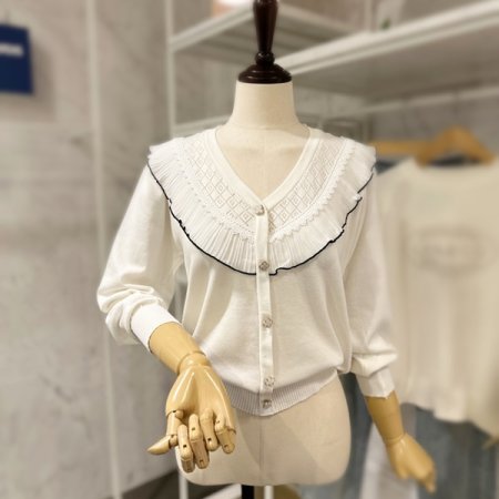 브이넥 프릴 니트