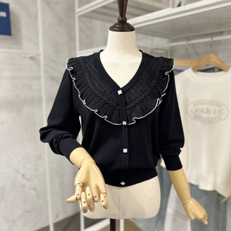 브이넥 프릴 니트